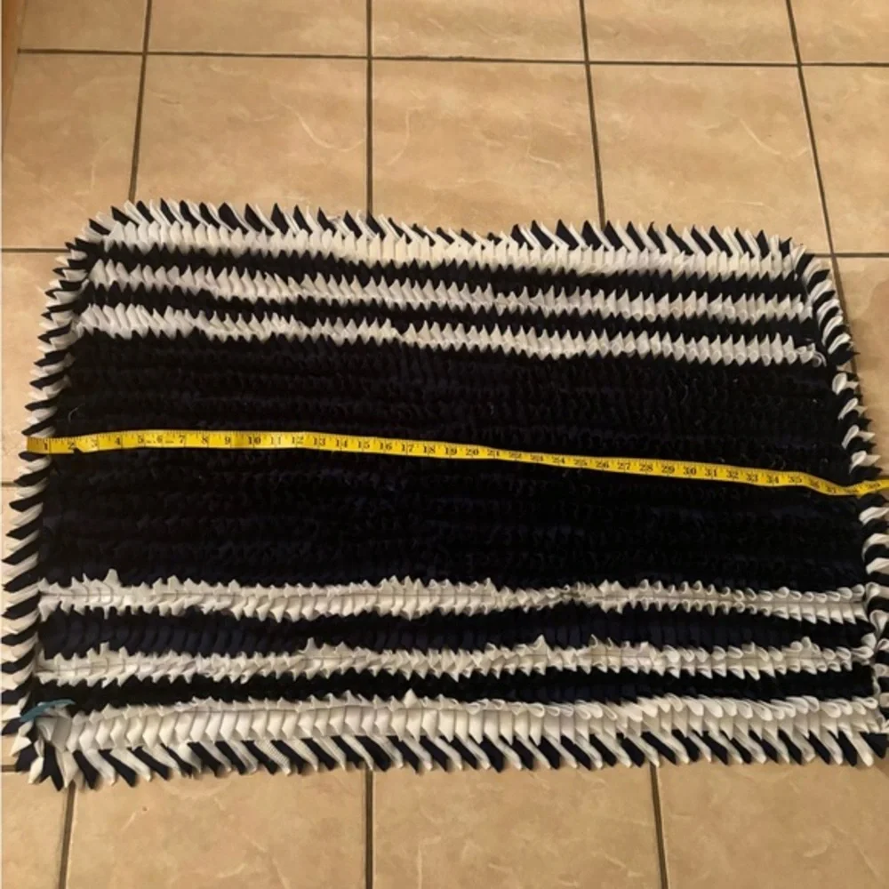 Vintage/Home made rug‎
